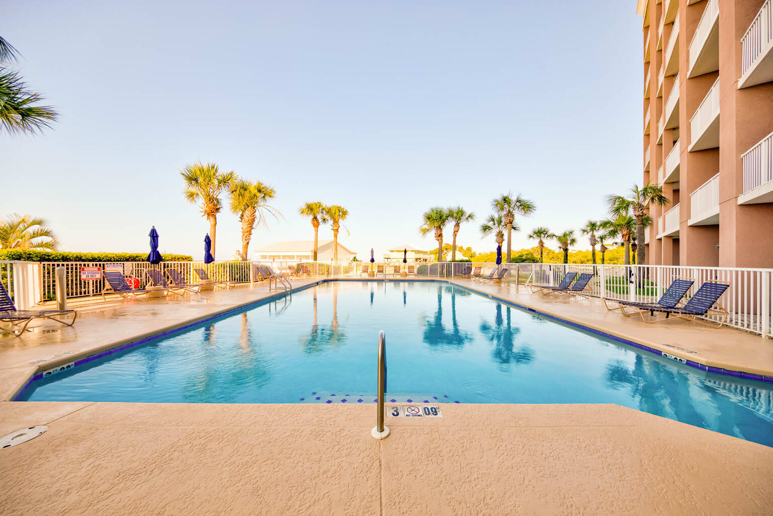 Resort The Dunes
