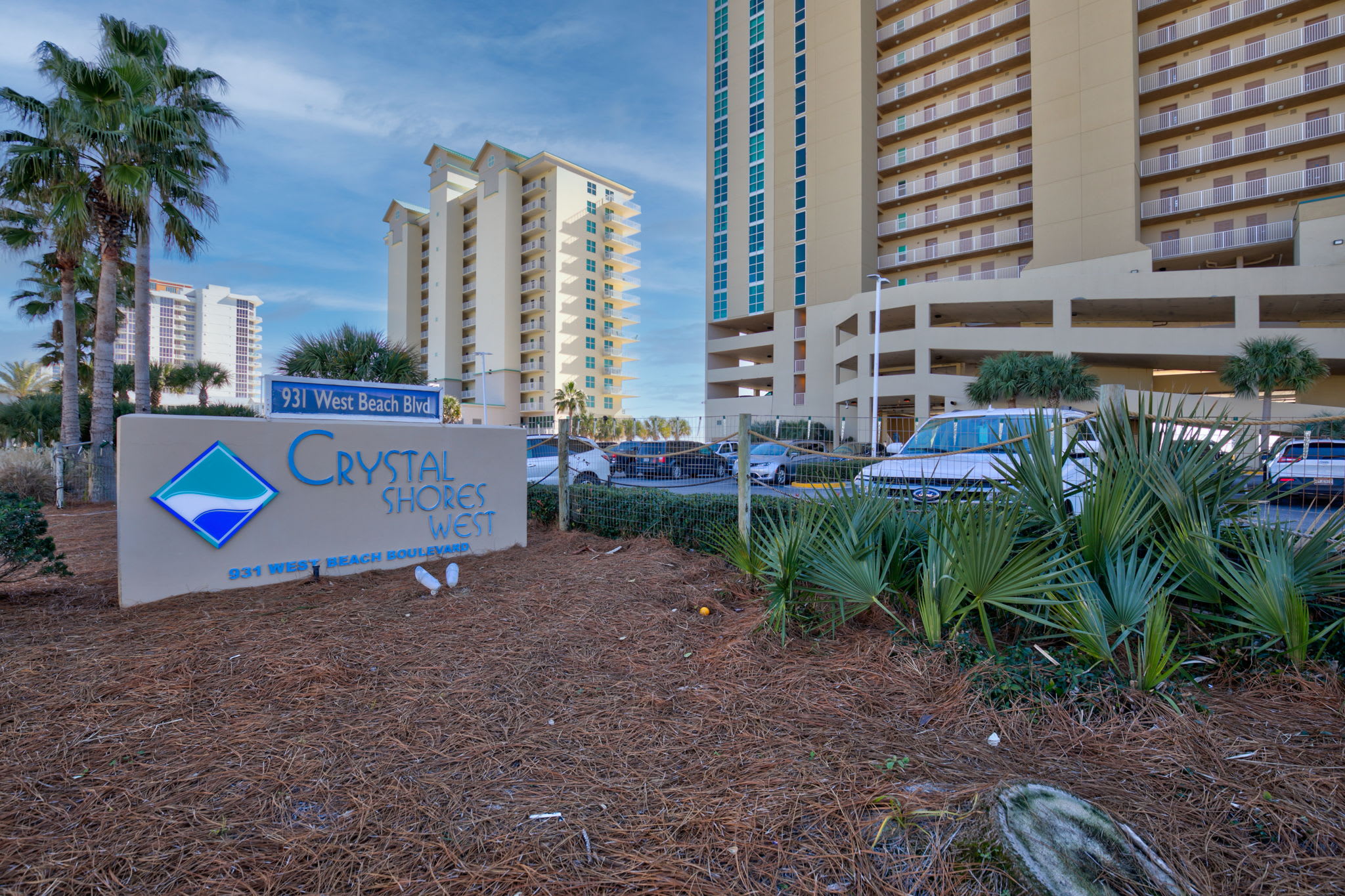Resort Crystal Shores West